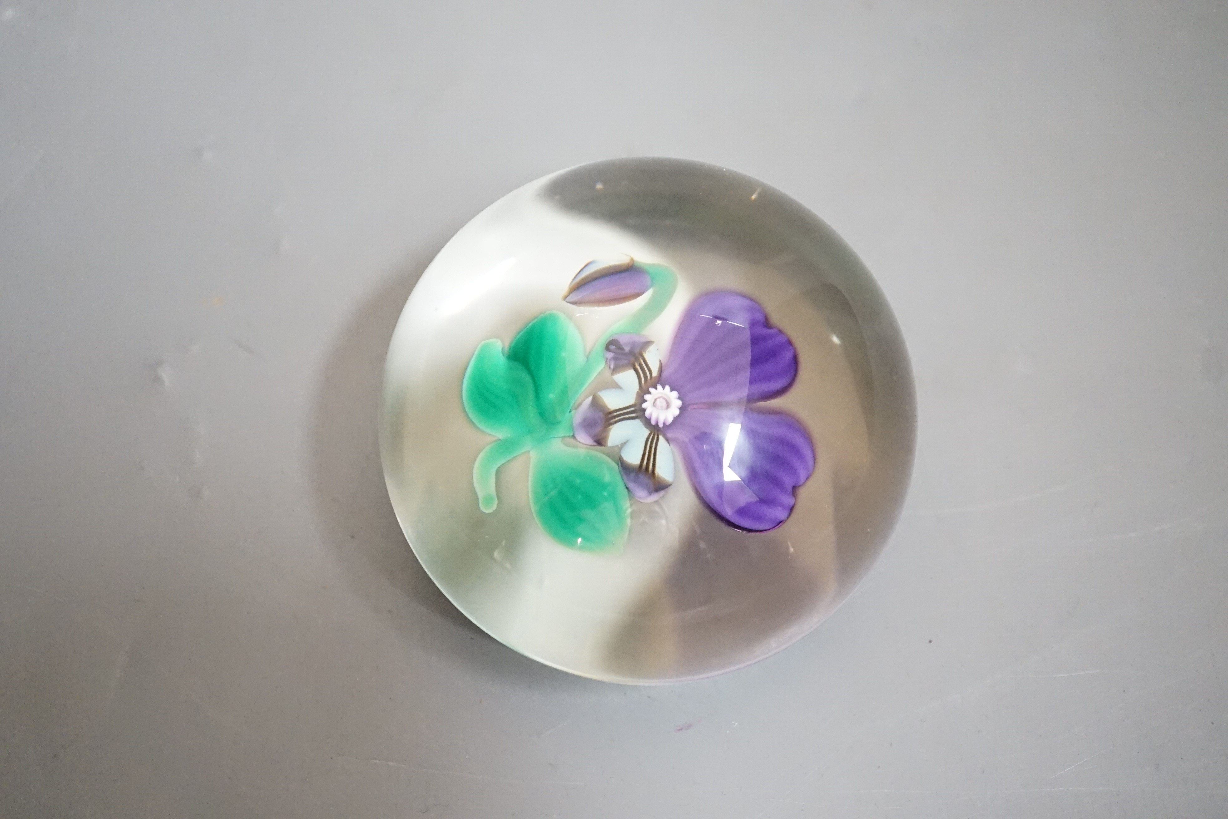 An SGS purple pansy small paperweight, no.108/500, dated 1999
